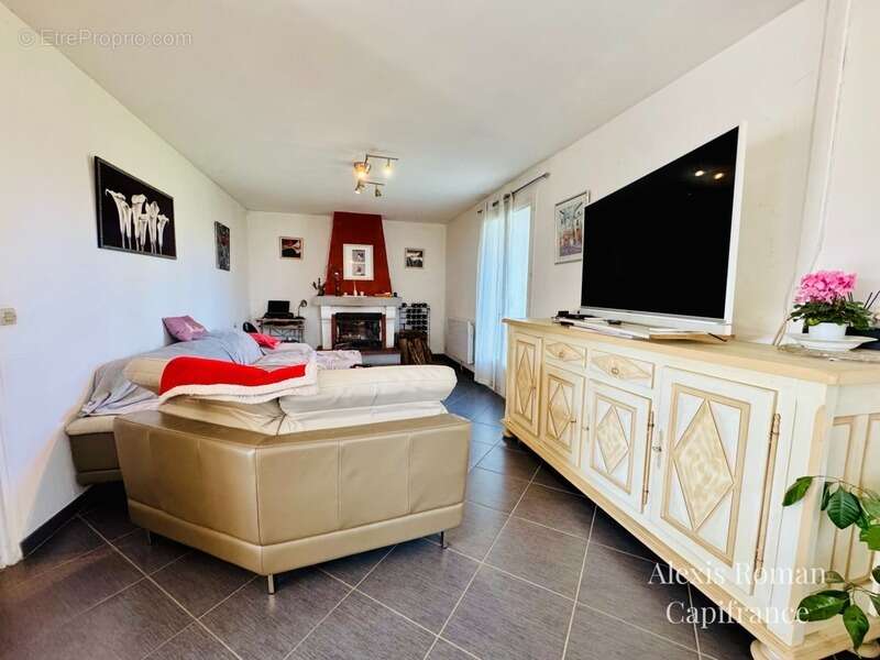 Maison à MONTPON-MENESTEROL