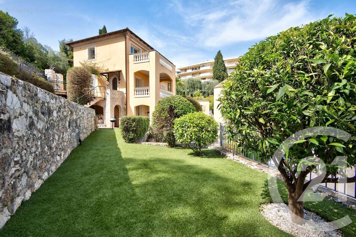 Appartement à VILLEFRANCHE-SUR-MER