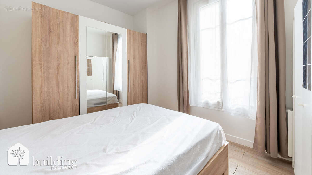 Appartement à COURBEVOIE