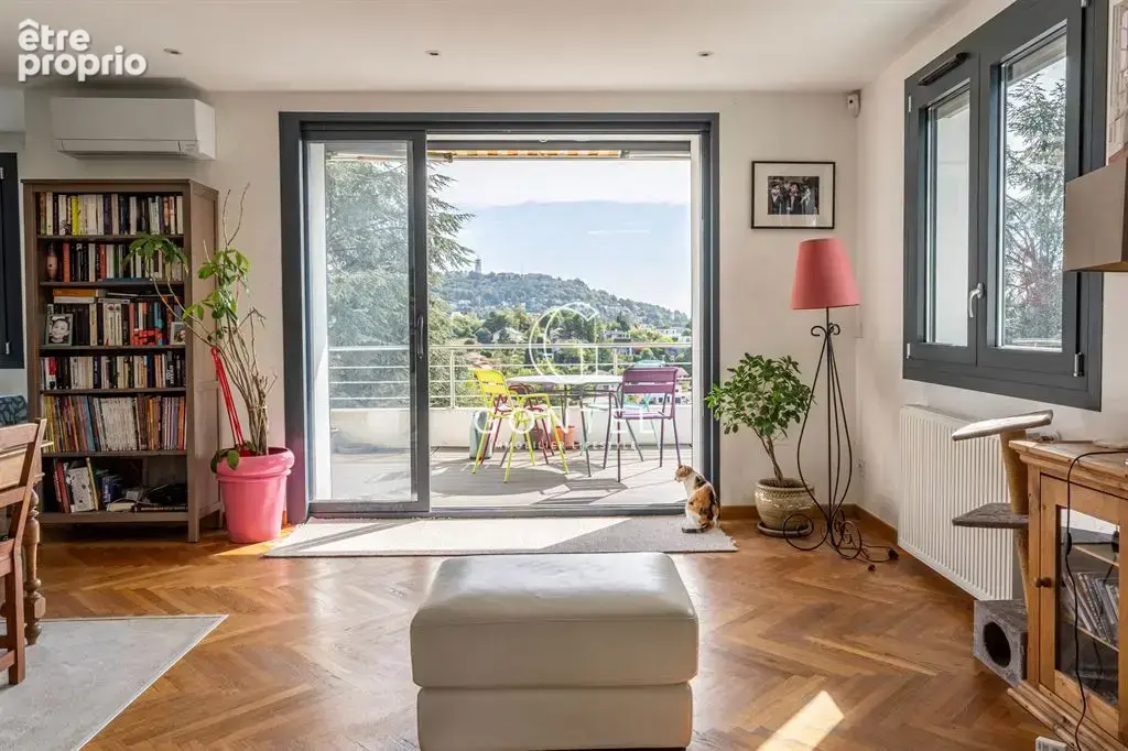Maison à vendre à Saint-Didier-au-Mont-d’Or – 210 m², piscine, dépendance, garage et terrain de 1 579 m² - photo 9