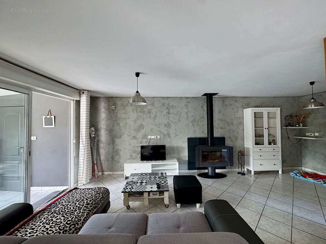 Maison à LES PONTS-DE-CE