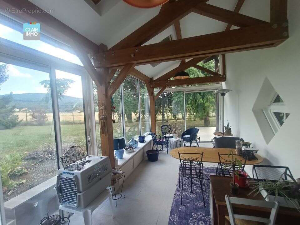 A LUGNY MAISON 6 PIECES DE 130M² AVEC TERRASSE SUR TERRAIN DE - Maison à LUGNY