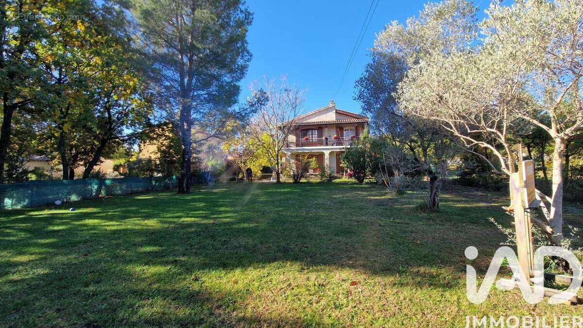 Maison 185 m² à Salignac  - photo 2