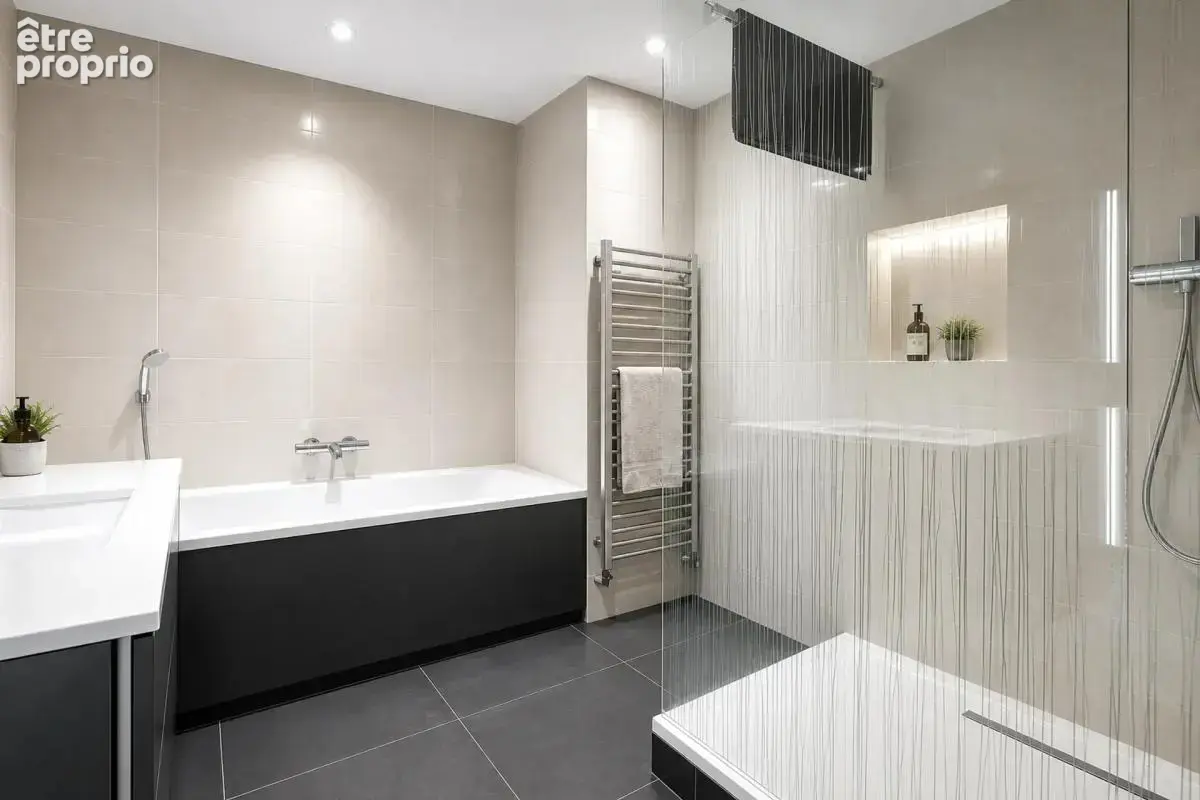 Appartement de 4 pièces de 107 m² à Saint-Étienne - photo 10
