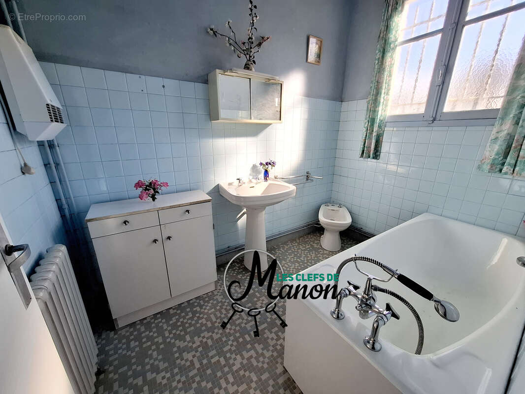 Maison à BESSINES-SUR-GARTEMPE