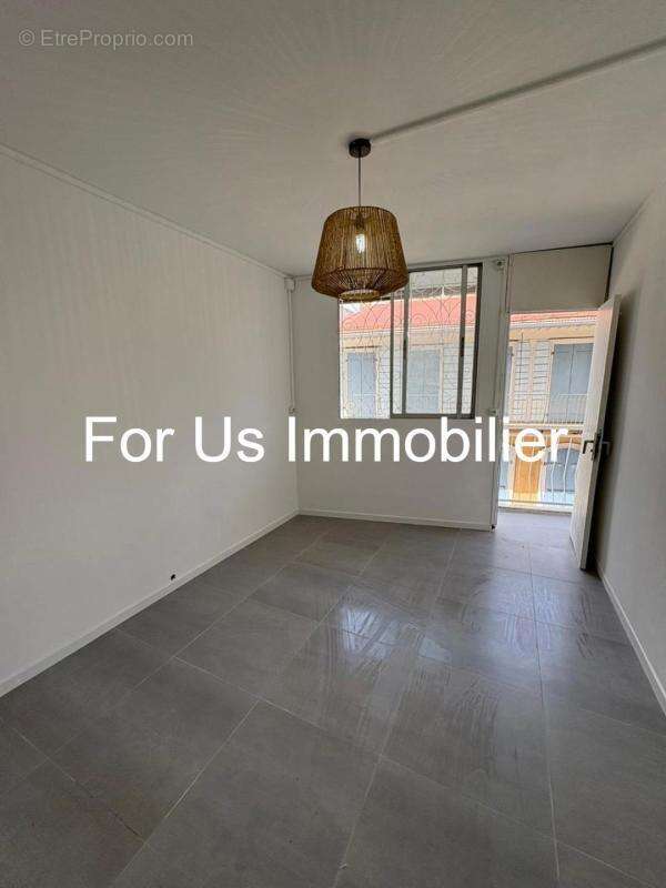 Appartement à POINTE-A-PITRE