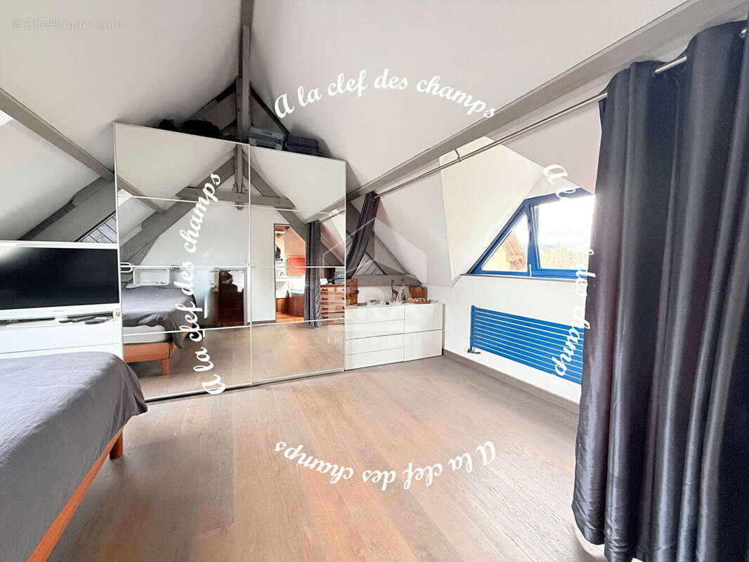 Maison à BURES-SUR-YVETTE