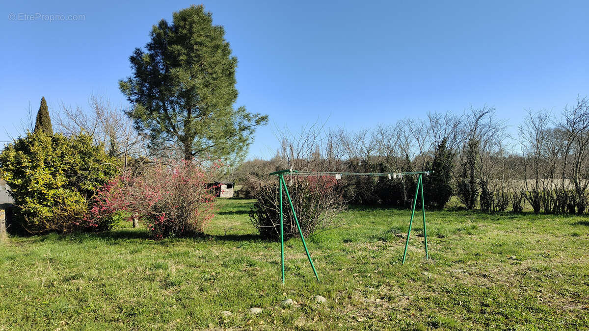 Maison à BERRIAS-ET-CASTELJAU