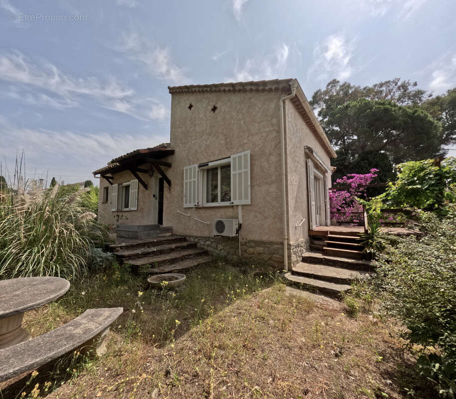 Maison à CARQUEIRANNE