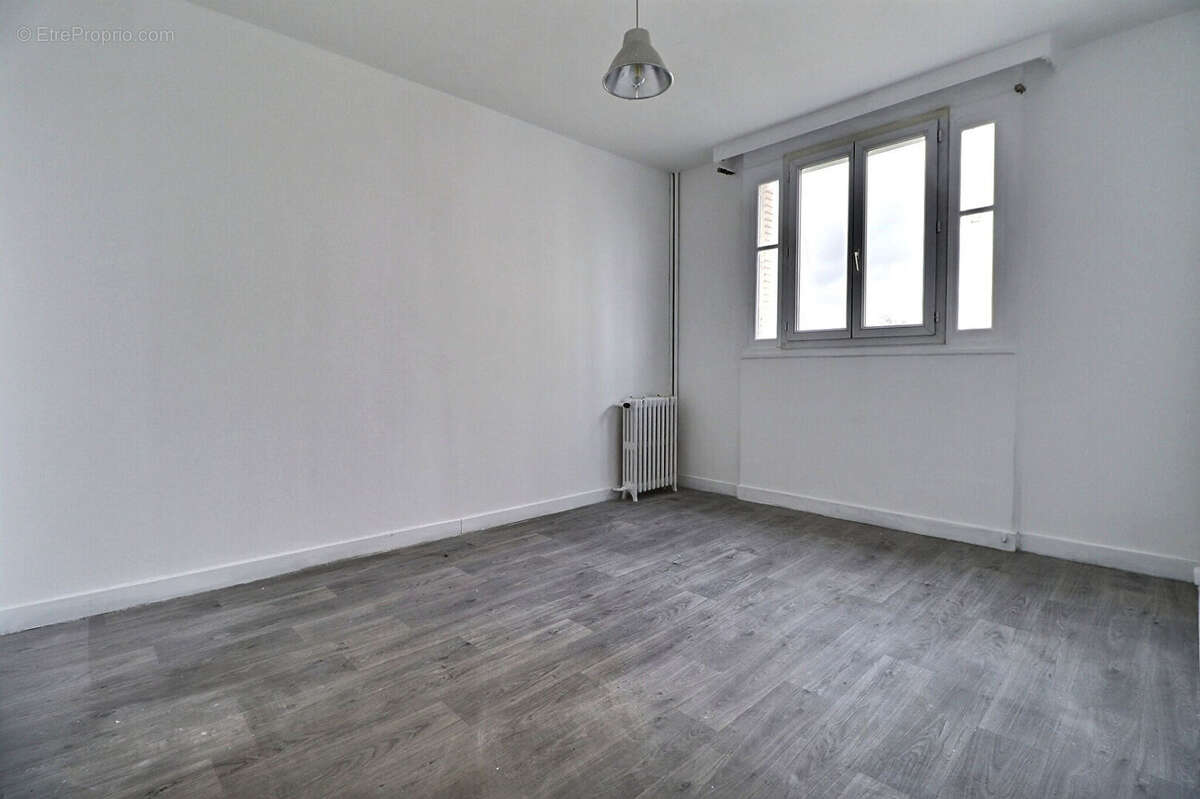 Appartement à AUBERVILLIERS