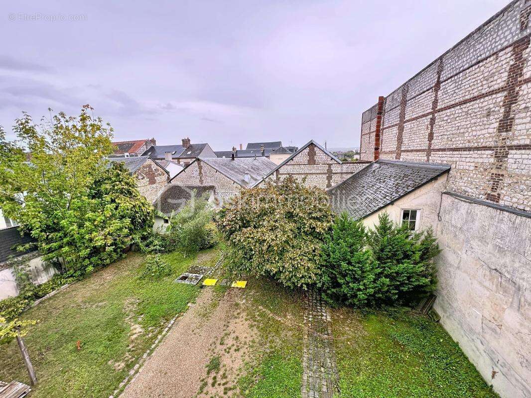 Terrain à CAUDEBEC-LES-ELBEUF