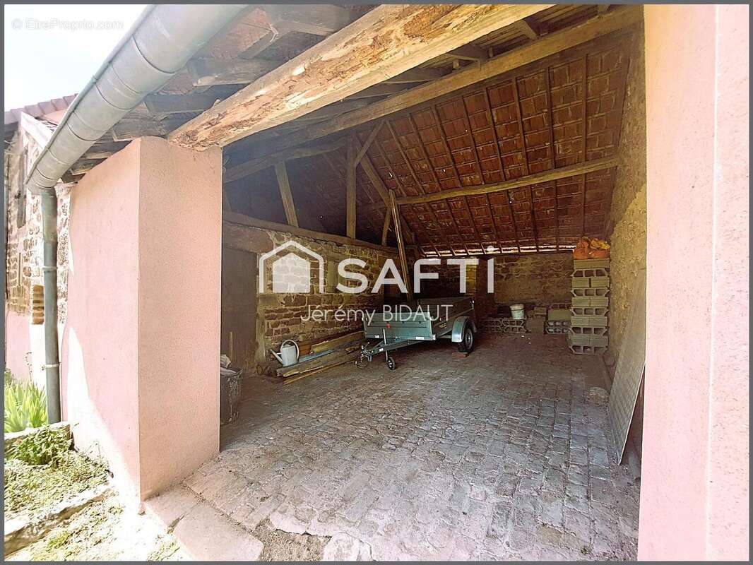 Maison 206 m² à Saint-Berain-Sous-Sanvignes  - photo 5
