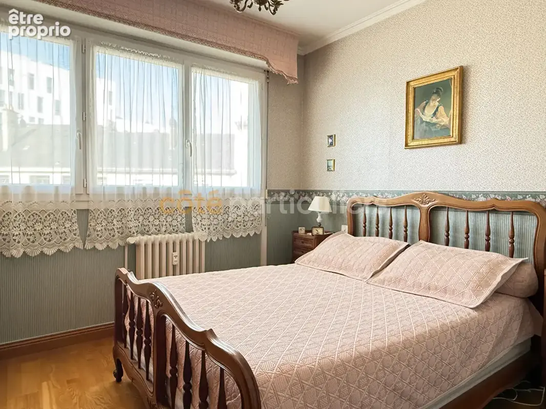A VENDRE - LAVAL - Appartement de type 4 - photo 12