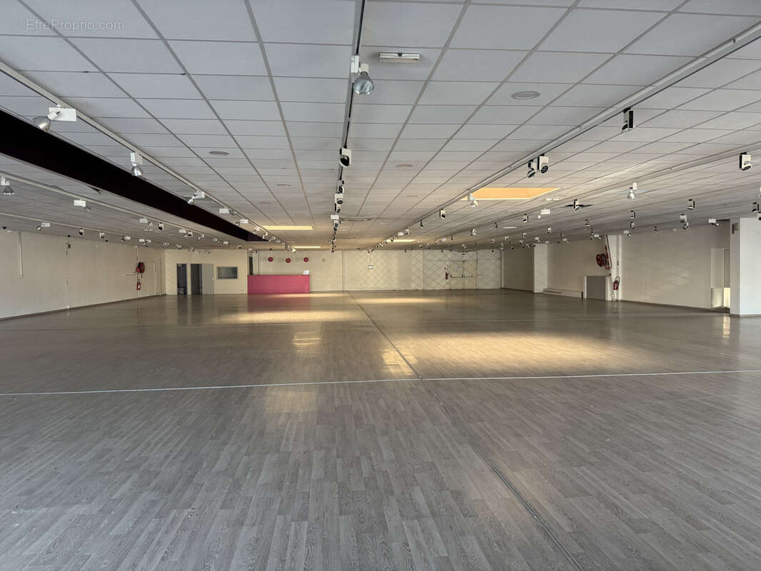 Commerce à COURNON-D&#039;AUVERGNE