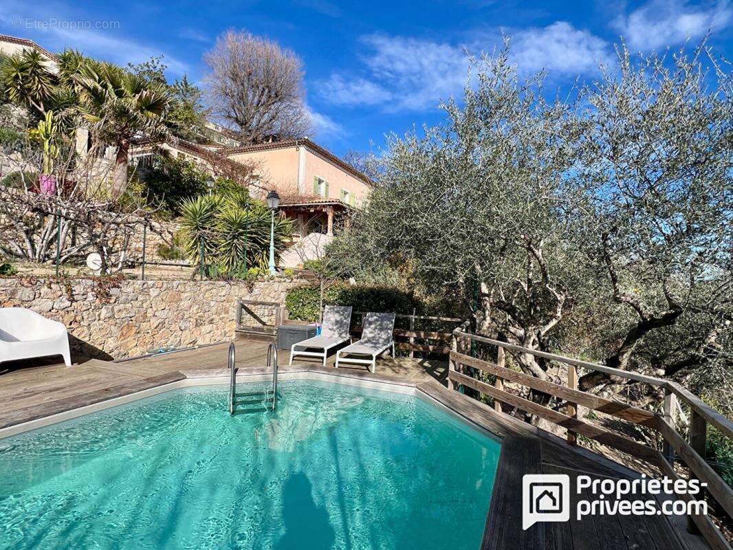 Maison à MONTAUROUX