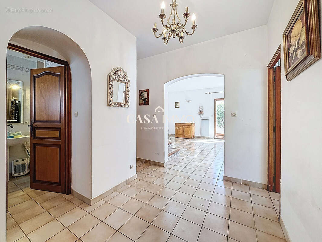 Maison 104 m² à Hyeres  - photo 7