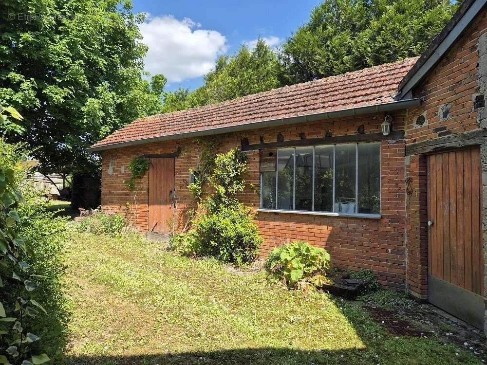 Maison à BEAUNE-LA-ROLANDE