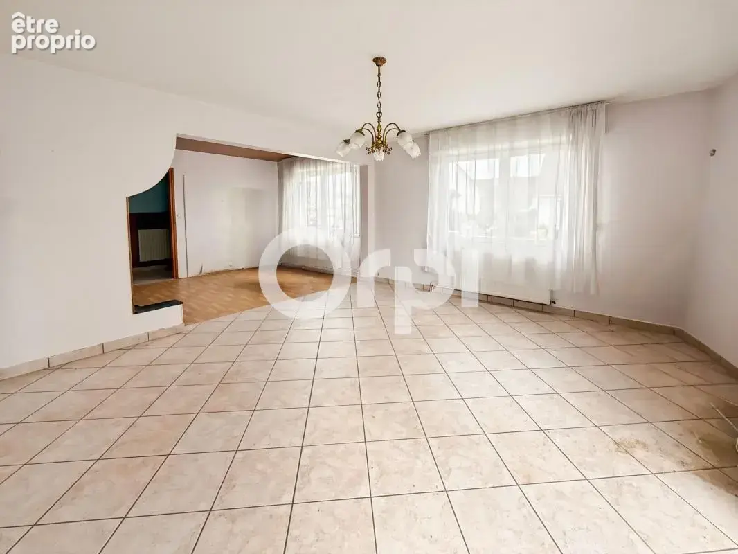  Pavillon sur sous-sol complet – 5 chambres (Plain-pied possible) – Tout à pied à Marquise (62250) - photo 3