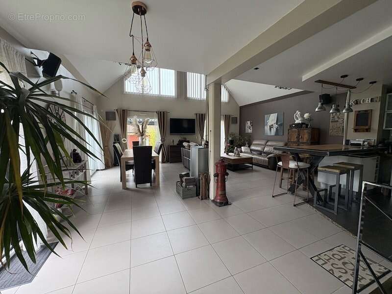 Maison à CHATEAUFORT