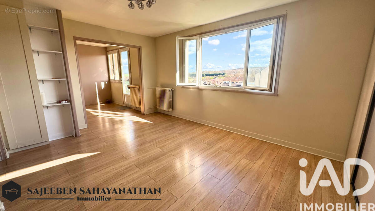 Appartement 63 m² à Les Clayes-Sous-Bois  - photo 5