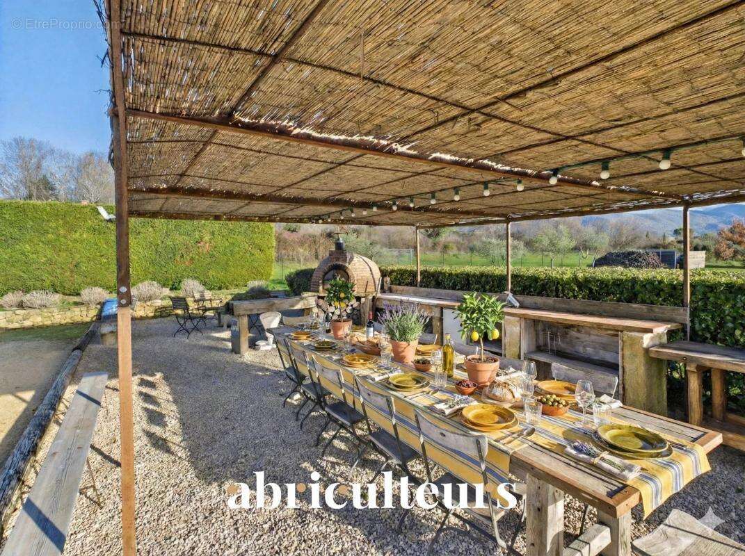 Maison à LOURMARIN