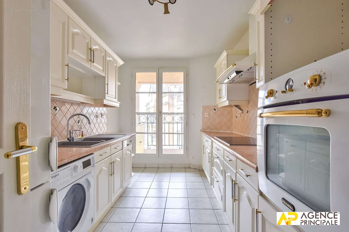 Appartement à MAISONS-LAFFITTE