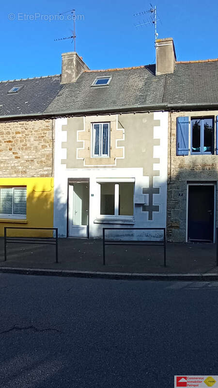 Maison à PLOURIVO