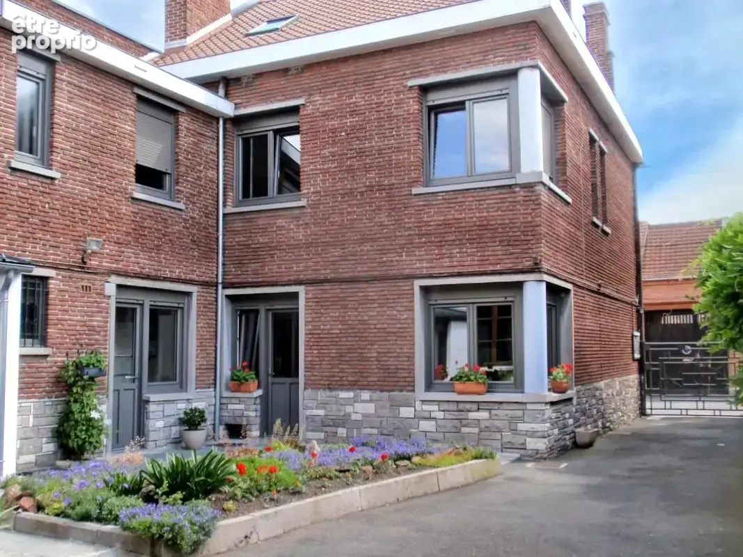 Maison 165 m² à Oignies  - photo 1
