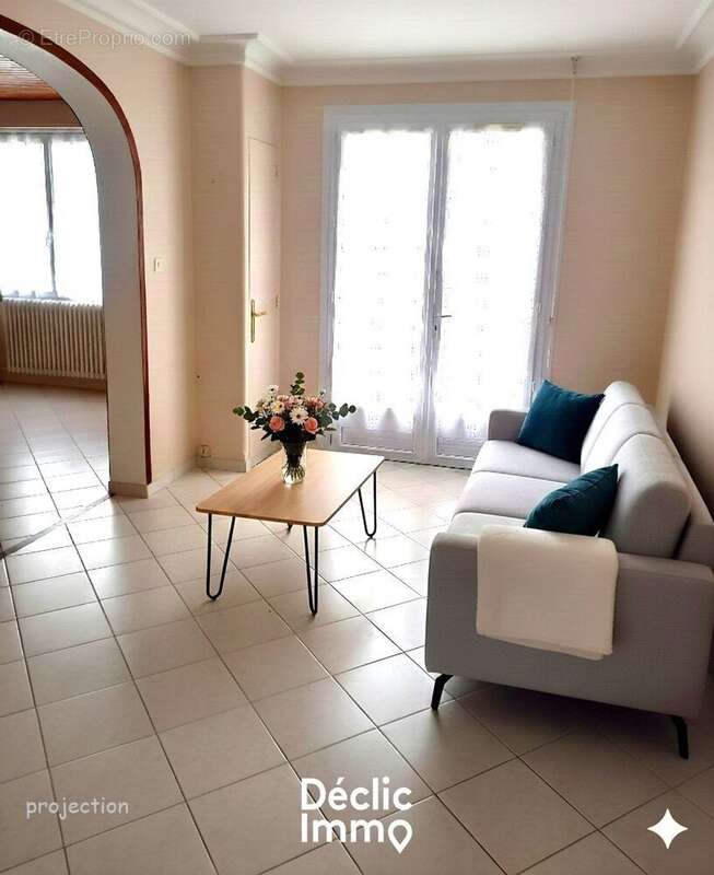 Plain-pied avec 3 chambres  véranda  terrain de 350 m²  au calme - photo 2