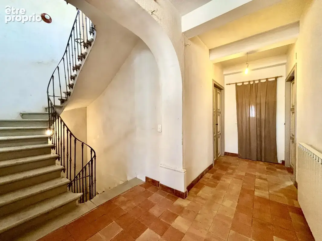 Élégante Maison de Maître alliant caractère, espace et cours privatives - photo 16