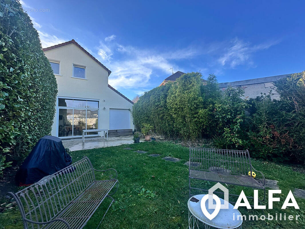 Maison à SAINT-GRATIEN