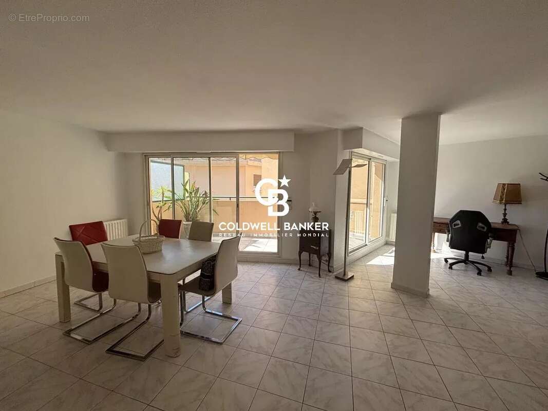 Appartement à SAINT-RAPHAEL