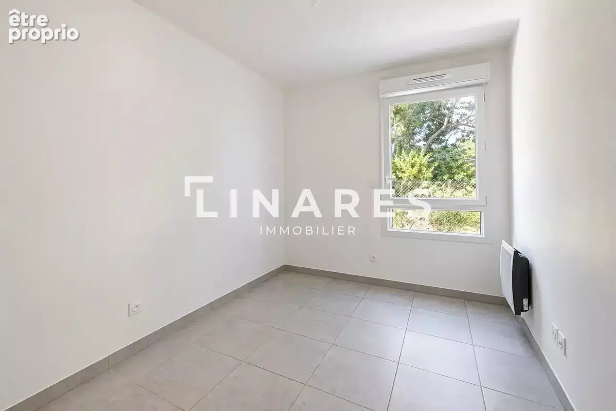 L'ECRIN DES CALANQUES - Appartement T3 de 67m² avec terrasse de 23m² - 13009 Mazargues - photo 2