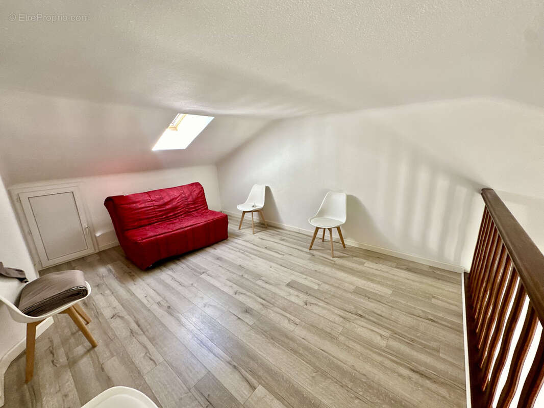 Appartement à MAUGUIO