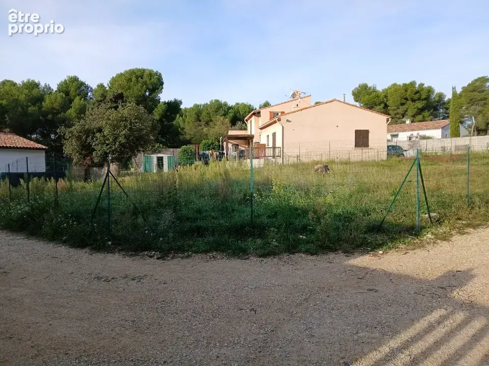 Terrain 532 m² à vendre à Rognac (13340) - photo 1