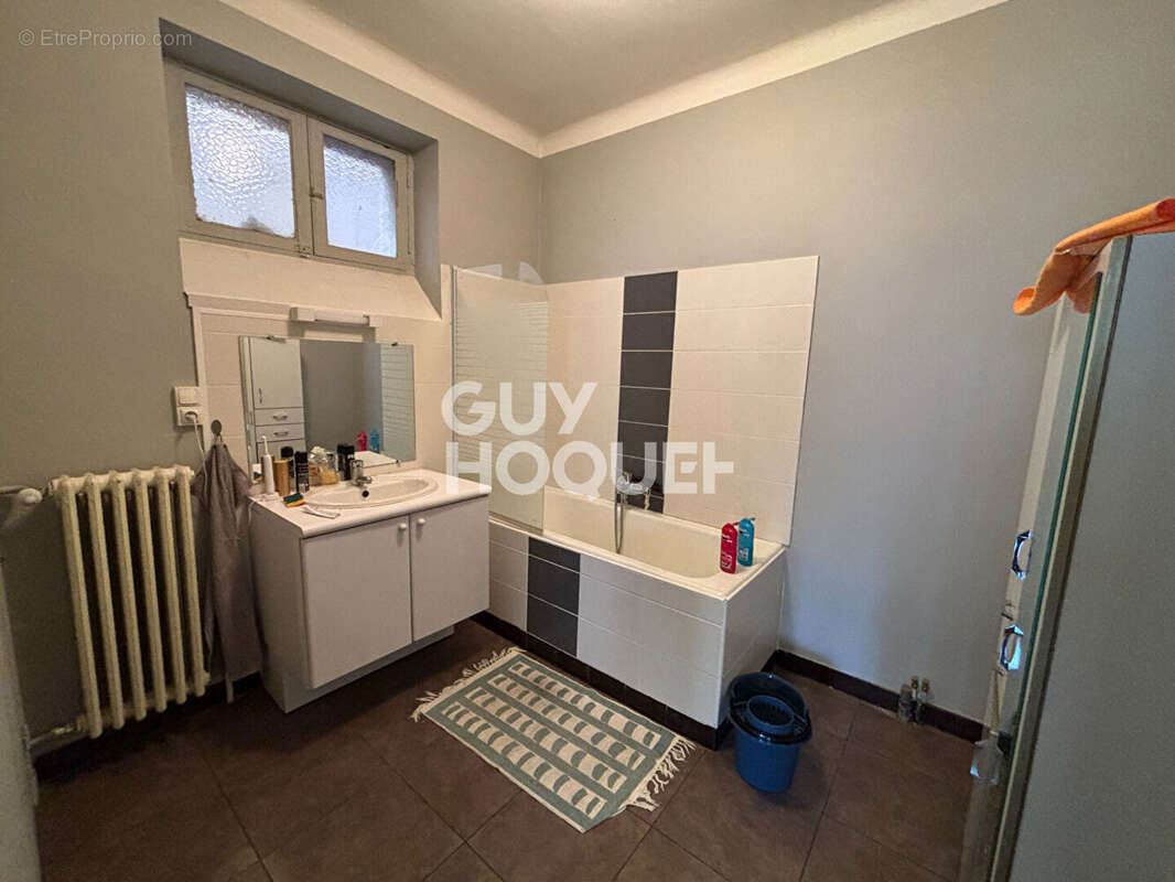 Appartement à AUBENAS