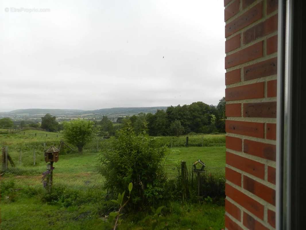 Maison à SAINT-PIERRE-SUR-DIVES