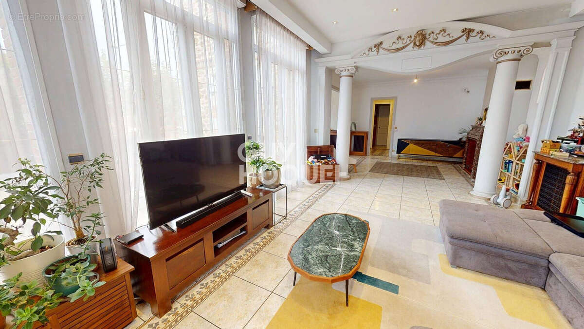 Maison à LES PAVILLONS-SOUS-BOIS