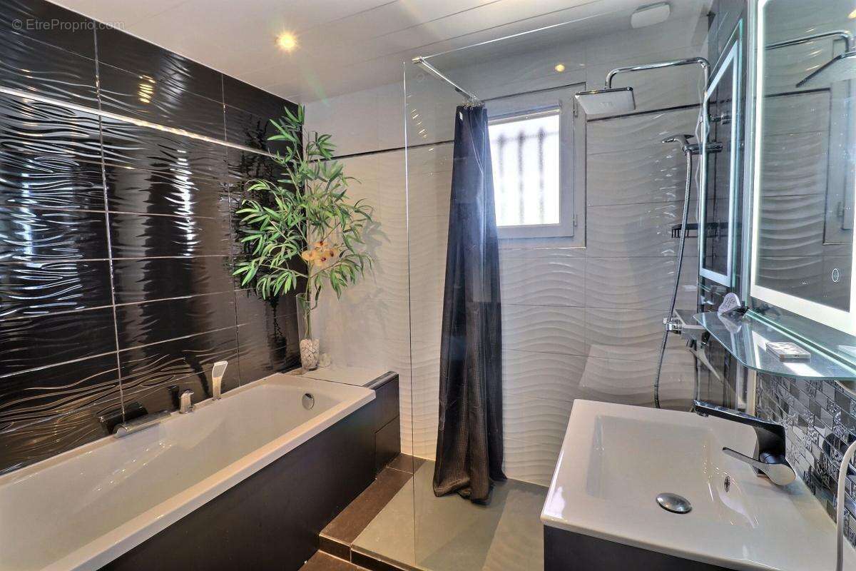 Villa de 124m² 4 chambres + piscine - photo 11