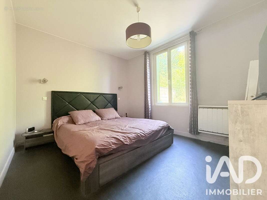 Maison 130 m² à Louvres  - photo 6