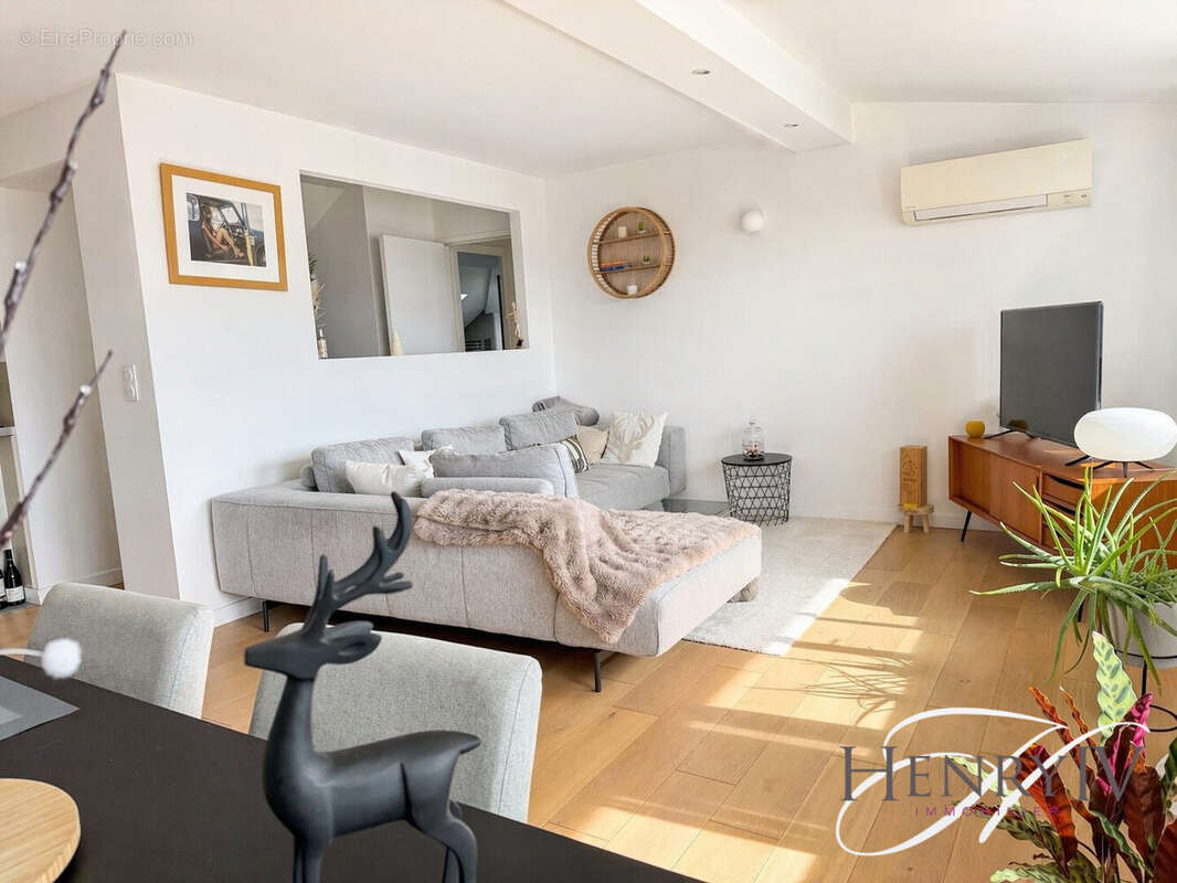 Appartement à CORENC