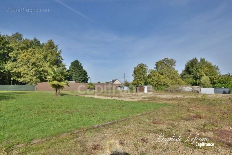 Maison à LA CHAPELLE-SAINT-LAUD