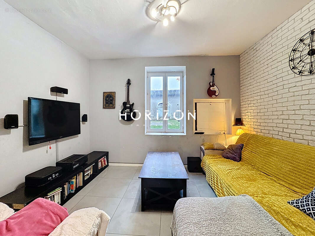 Maison 162 m² à Baneins  - photo 9