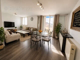 Appartement à MARSEILLE-3E