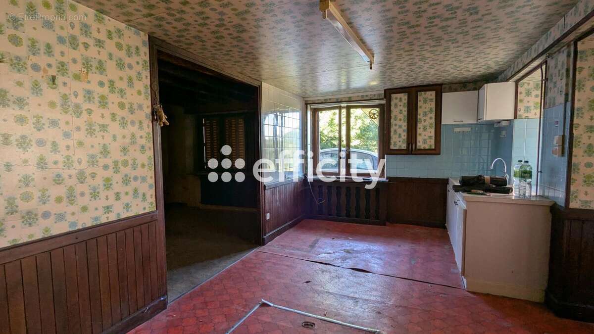 Maison à SAINT-REMY-SUR-DUROLLE