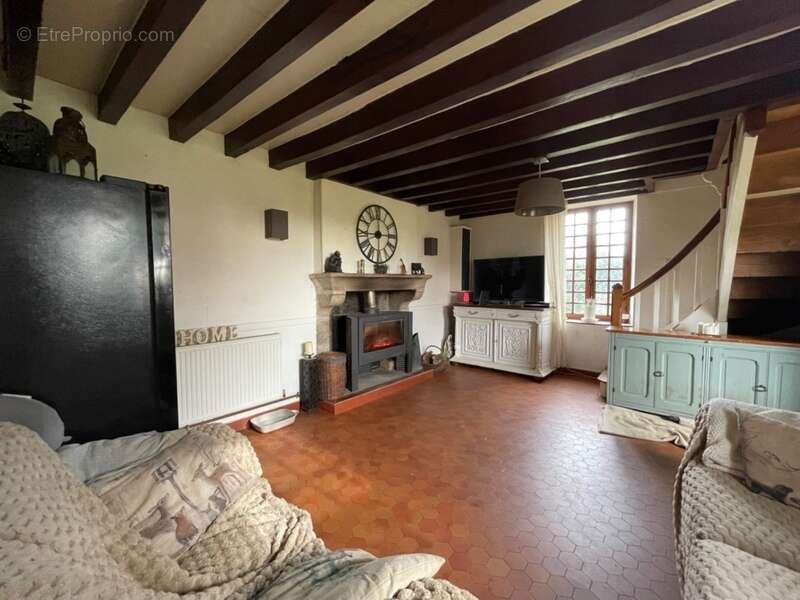 Maison à CLUGNAT