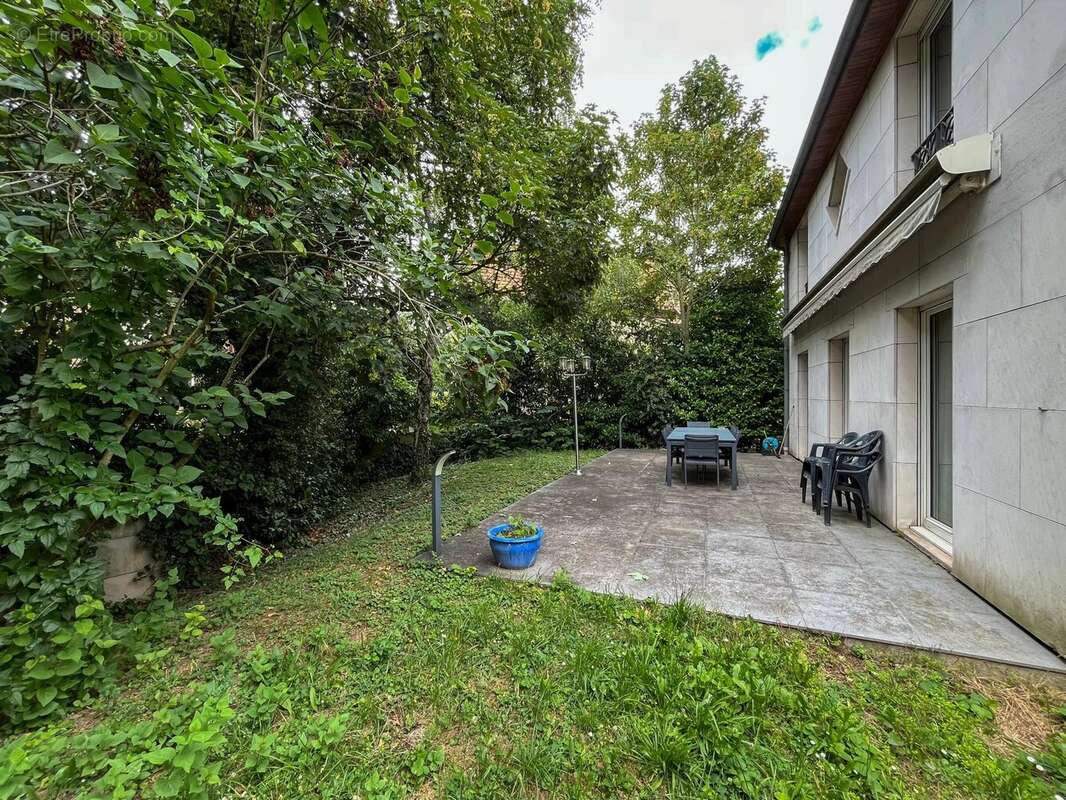 Appartement à LE RAINCY