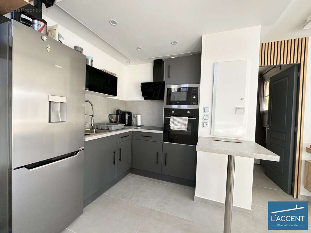 Maison à GALLARGUES-LE-MONTUEUX