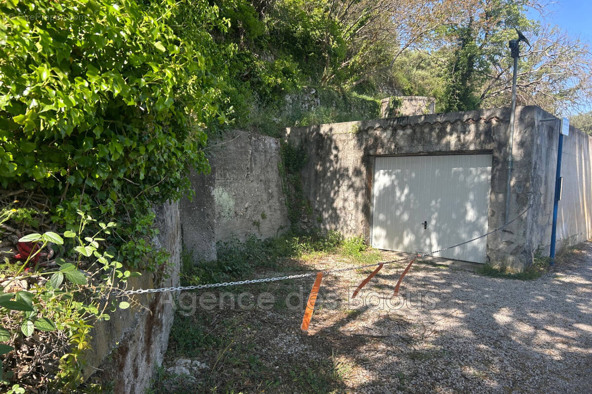 Parking à VENCE