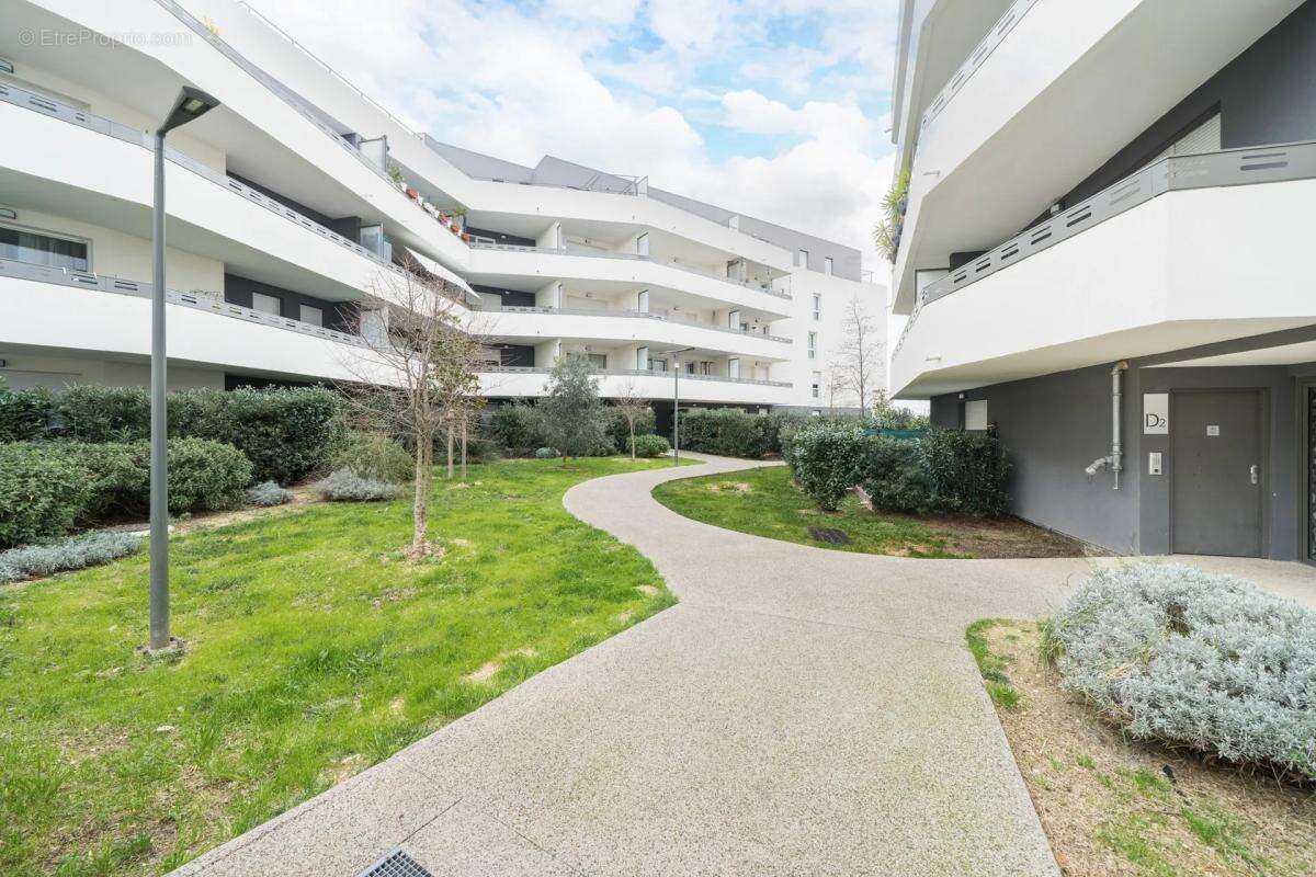 Appartement à JUVIGNAC